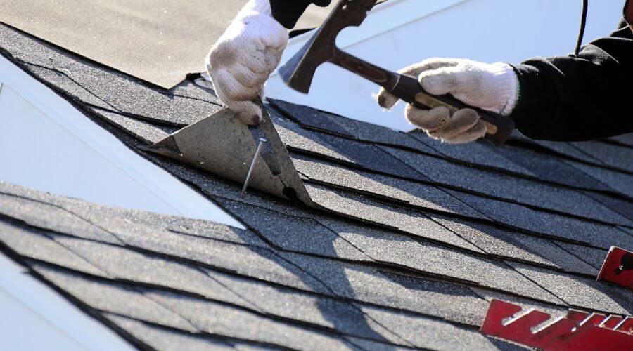 Professional gutter cleaning in Prospect, CT